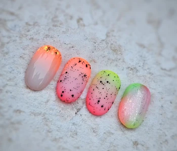 Neon glitter-latte-ombre